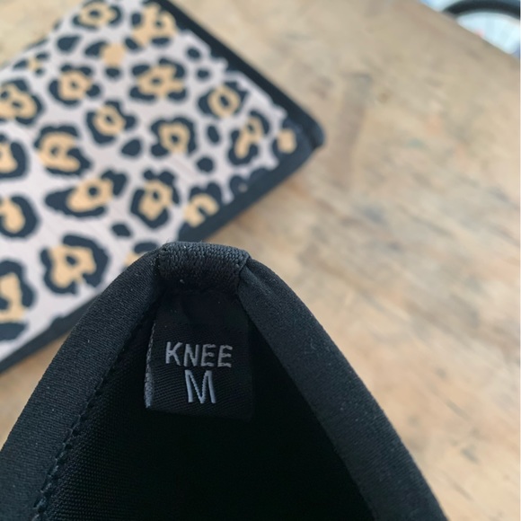 Leopard Knee Sleeves - Picture 2 of 3